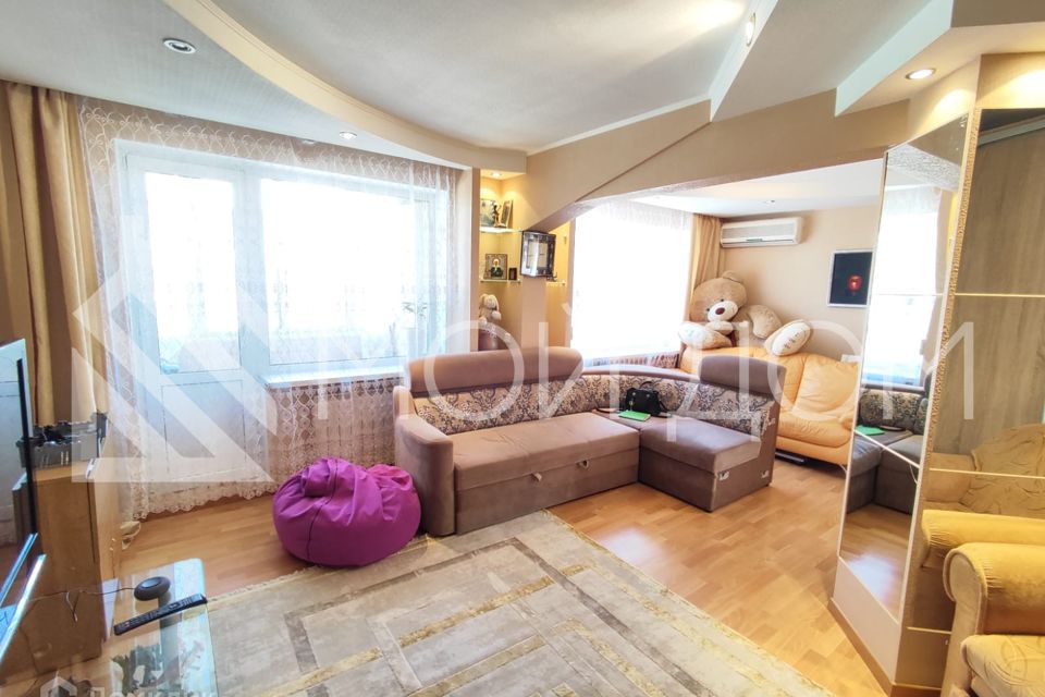 Продаётся 2-комнатная квартира, 60.5 м²