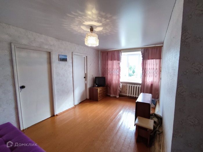 Продаётся 4-комнатная квартира, 59.6 м²