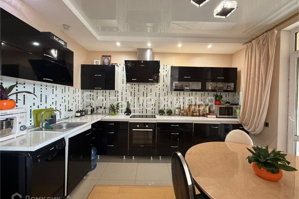 Продаётся 2-комнатная квартира, 55.4 м²