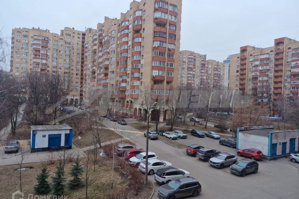 Продаётся 3-комнатная квартира, 104.8 м²