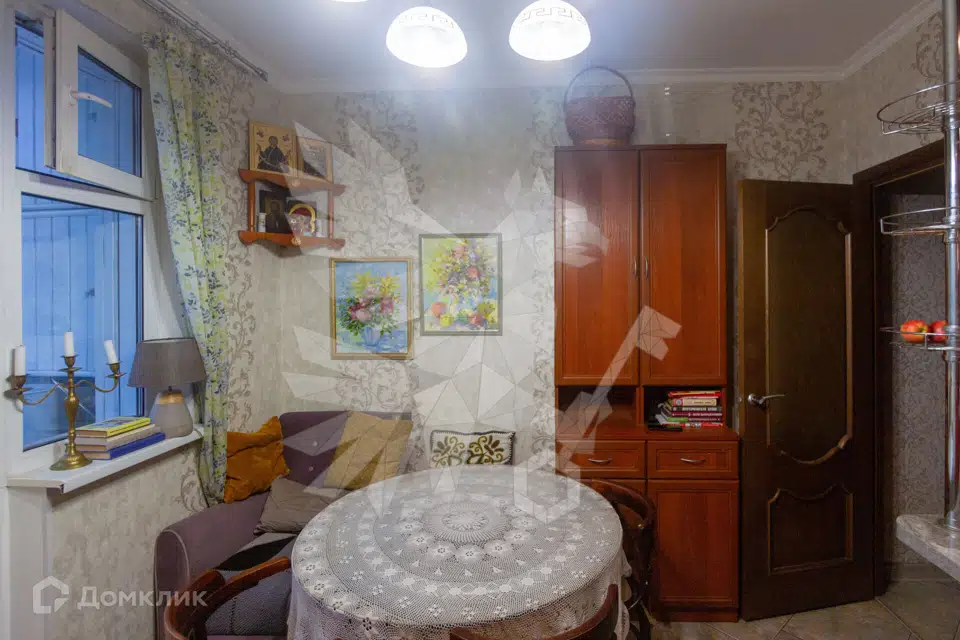 Продаётся 4-комнатная квартира, 106 м²