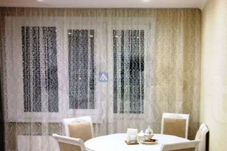 Продаётся 3-комнатная квартира, 90 м²