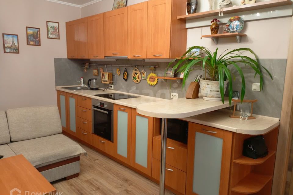 Сдаётся 1-комнатная квартира, 58 м²