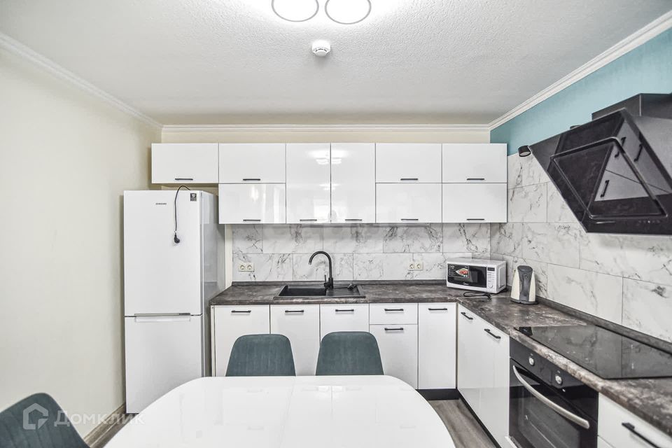 Сдаётся 2-комнатная квартира, 76.9 м²