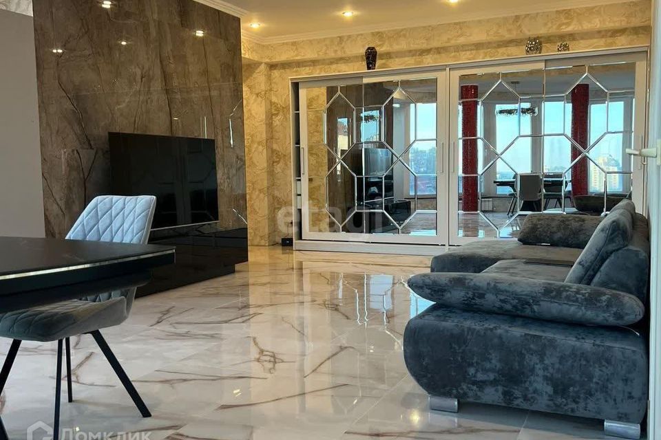 Продаётся 3-комнатная квартира, 90.7 м²