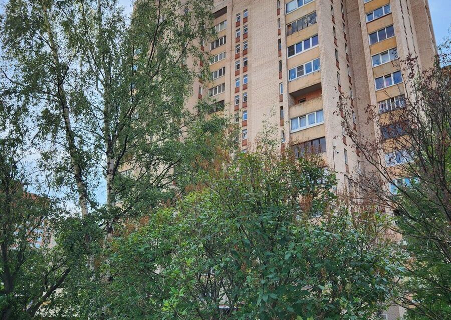 Продаётся 1-комнатная квартира, 41.8 м²