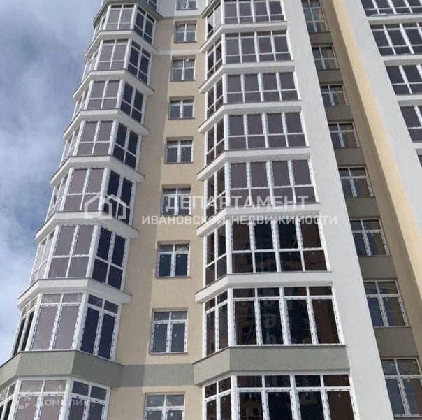 Продаётся 3-комнатная квартира, 118 м²