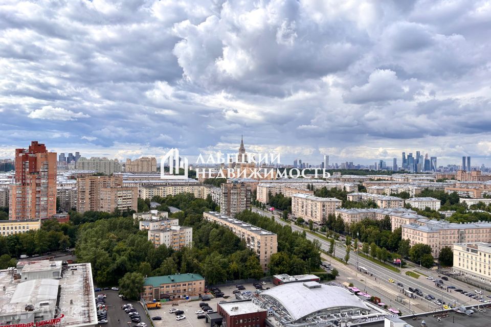 Продаётся 1-комнатная квартира, 50.7 м²