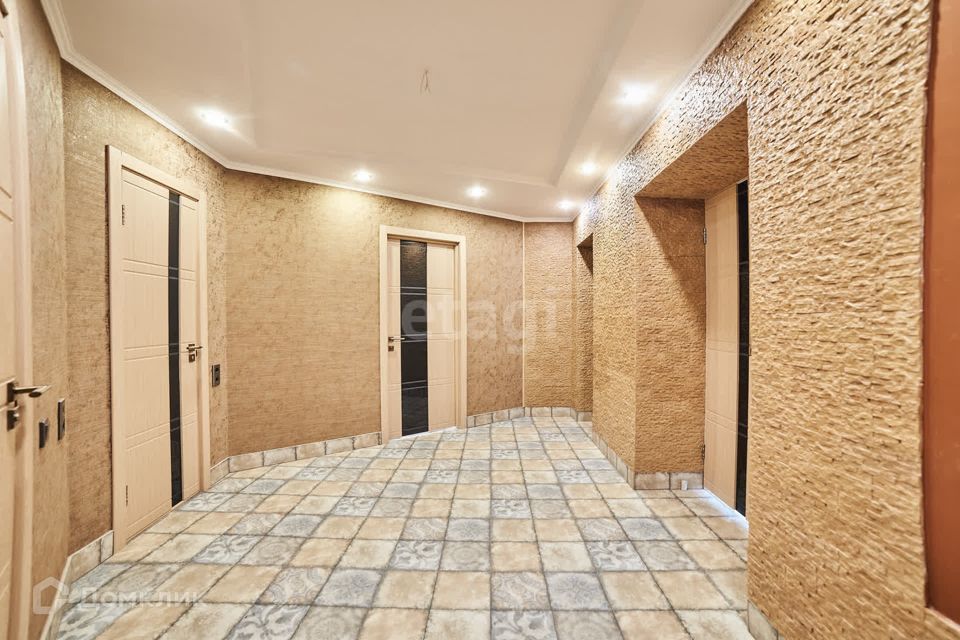 Продаётся 2-комнатная квартира, 81.9 м²