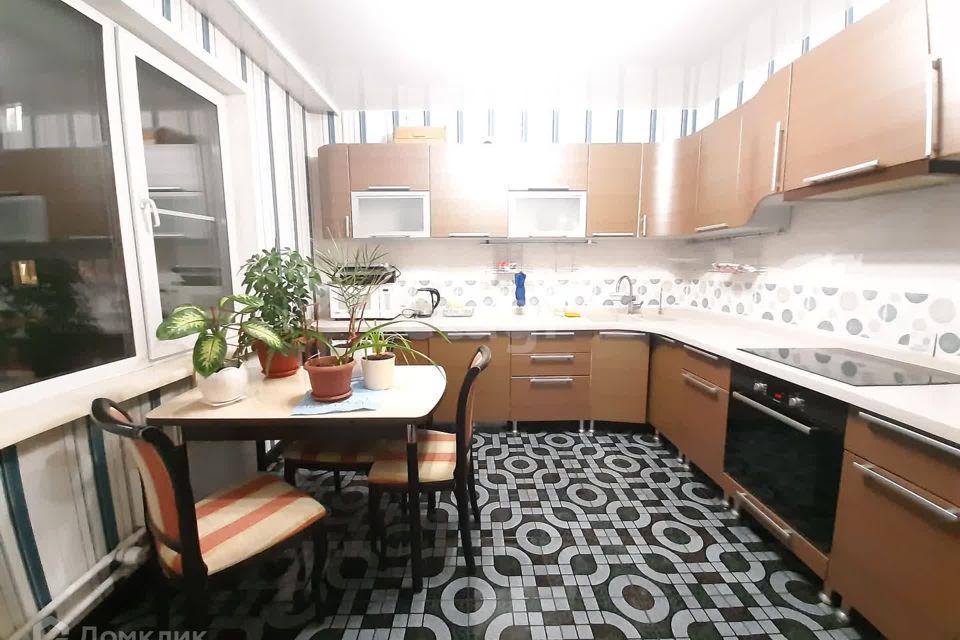 Продаётся 2-комнатная квартира, 63 м²