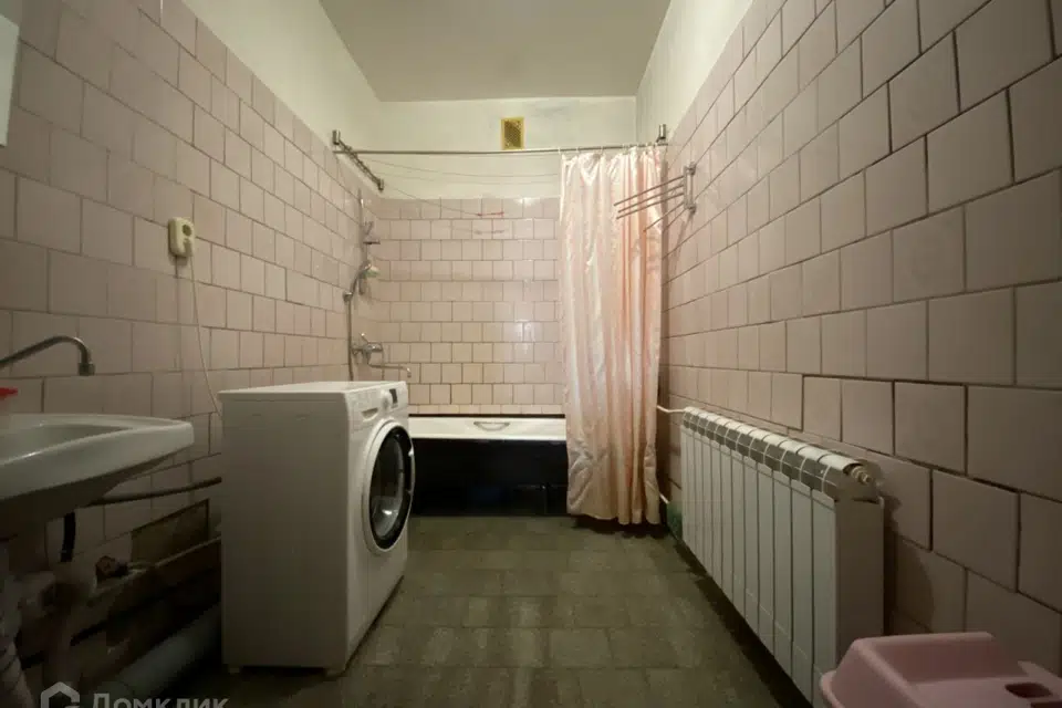 Продаётся 3-комнатная квартира, 98 м²