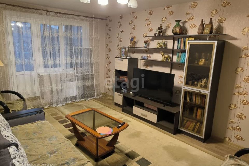 Продаётся 4-комнатная квартира, 77.6 м²