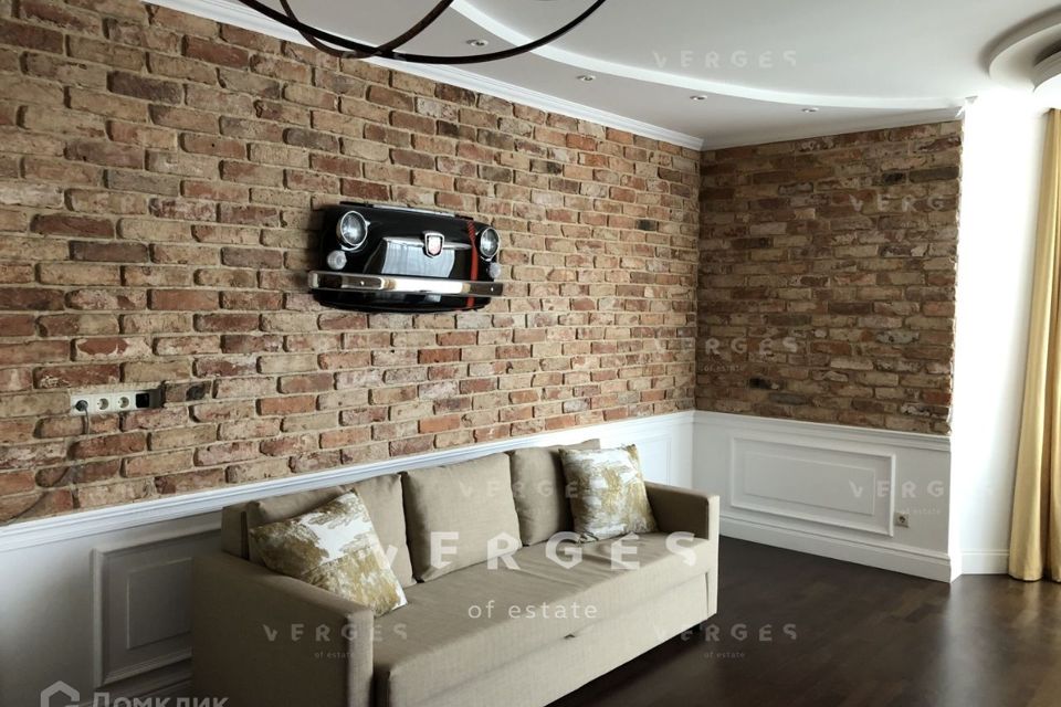 Сдаётся 2-комнатная квартира, 65 м²