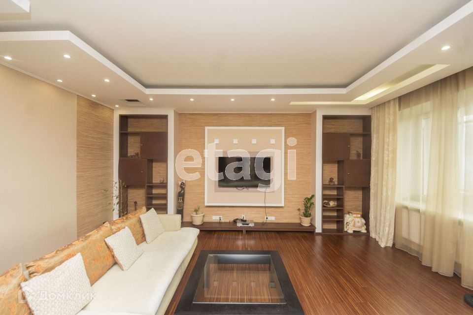 Сдаётся 3-комнатная квартира, 126 м²