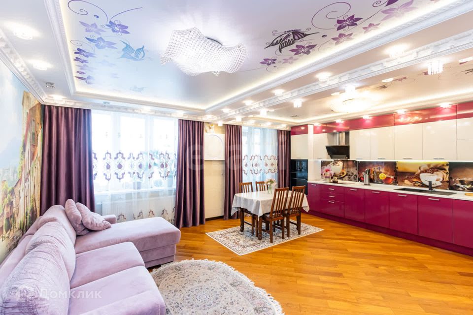 Продаётся 2-комнатная квартира, 82 м²