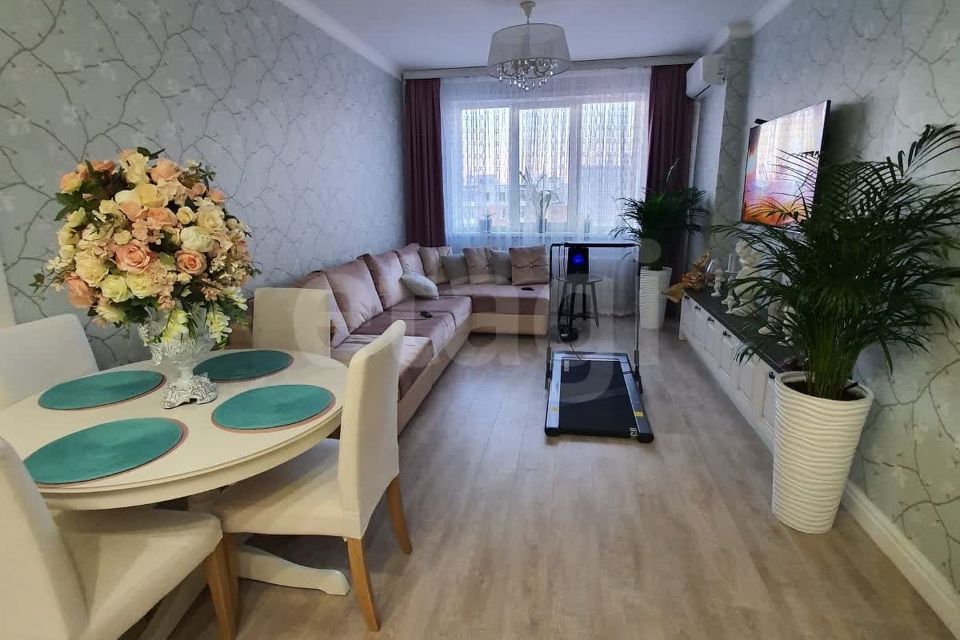 Продаётся 3-комнатная квартира, 72.6 м²