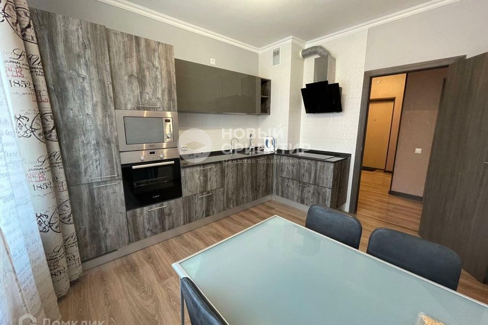 Продаётся 2-комнатная квартира, 59.8 м²