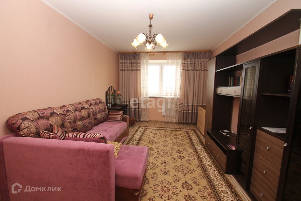 Сдаётся 2-комнатная квартира, 65 м²