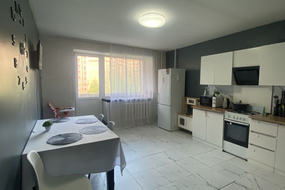 Продаётся 3-комнатная квартира, 102.8 м²