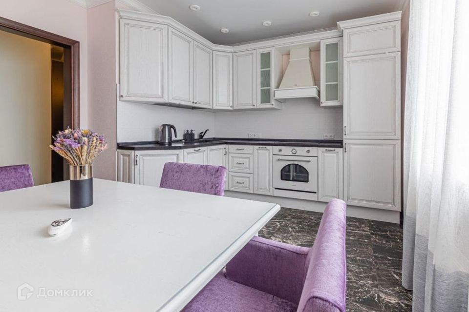 Продаётся 2-комнатная квартира, 59.8 м²