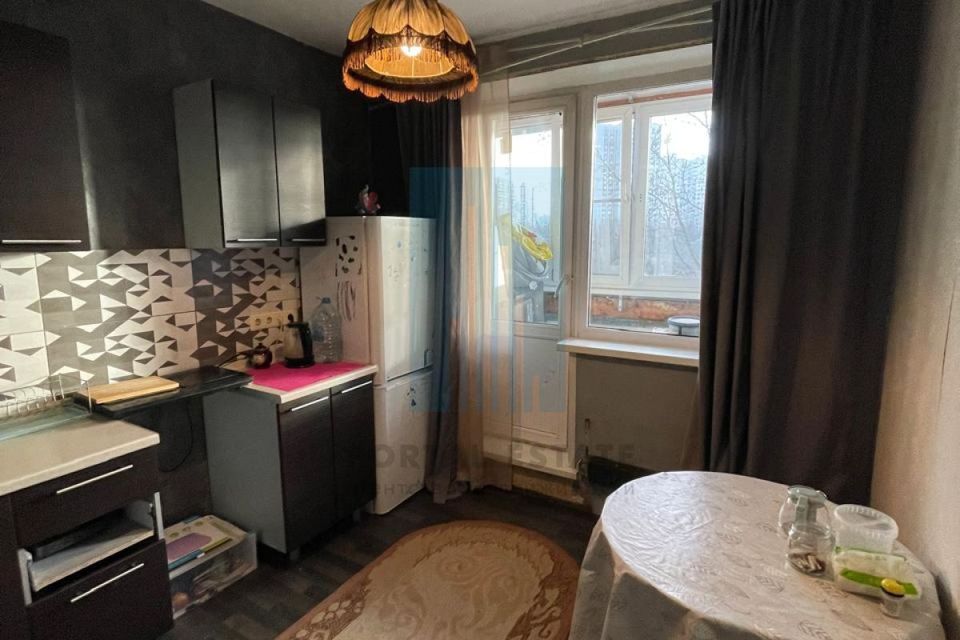 Продаётся 1-комнатная квартира, 42 м²