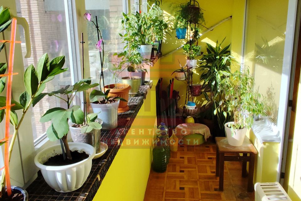 Продаётся 4-комнатная квартира, 99.4 м²