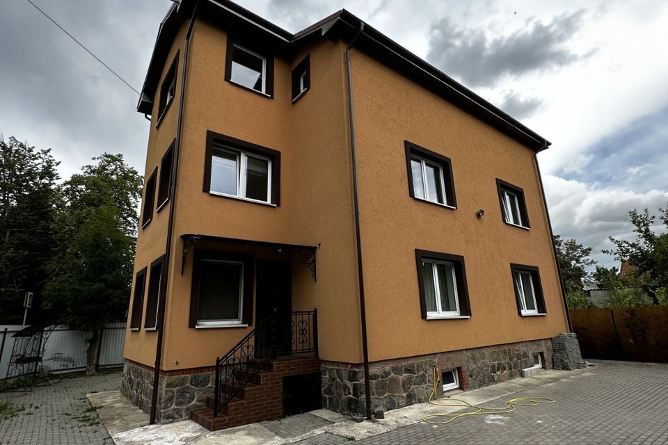 Продаётся 3-комнатная квартира, 73 м²