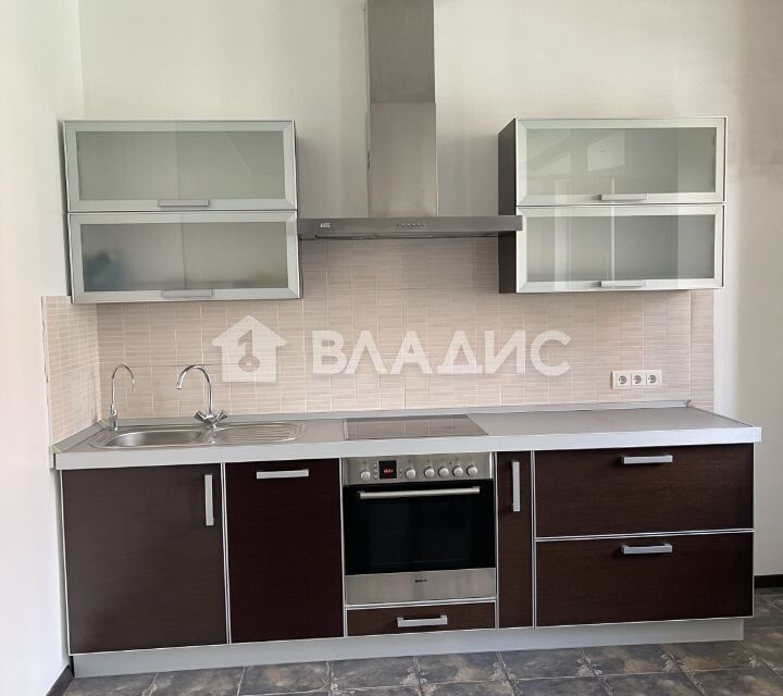 Продаётся 2-комнатная квартира, 71.8 м²