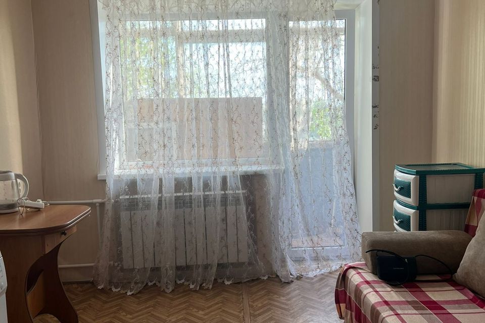 Продаётся комната в 4-комн. квартире, 14 м²