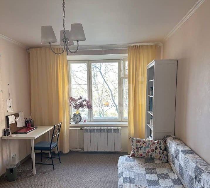 Продаётся 3-комнатная квартира, 56 м²