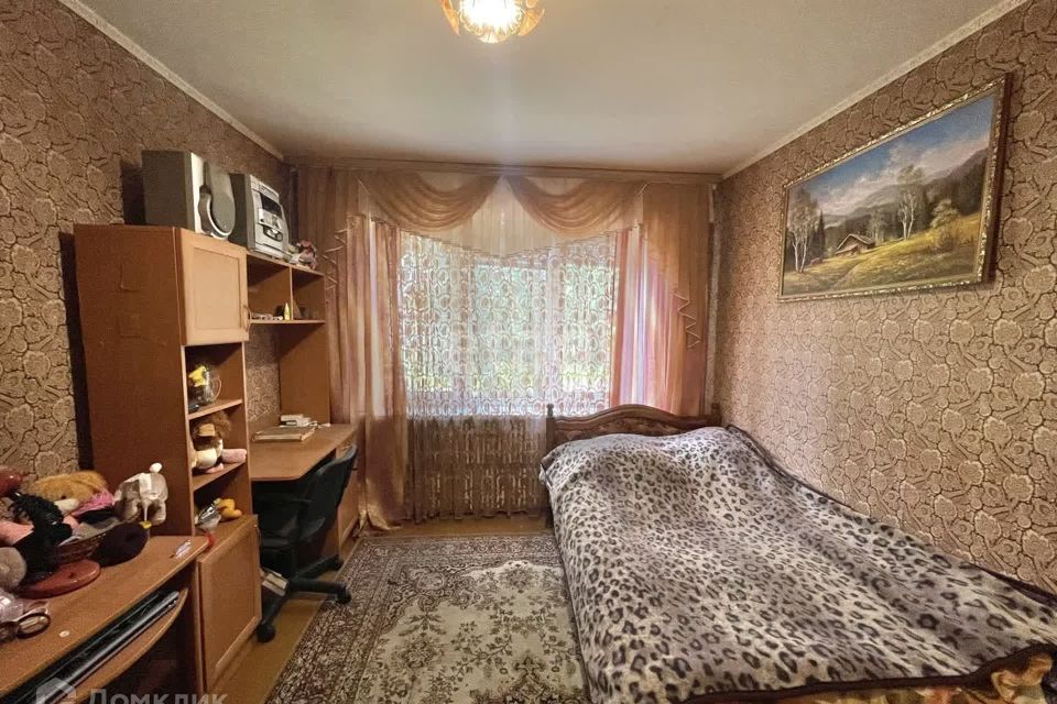 Продаётся 4-комнатная квартира, 82.6 м²