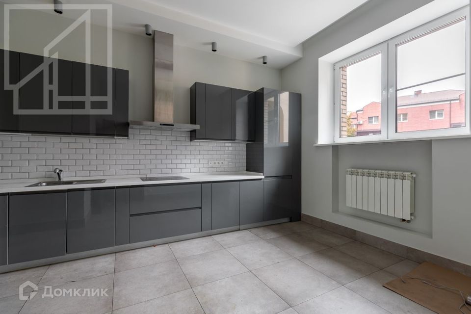 Сдаётся 6-комнатная квартира, 322 м²