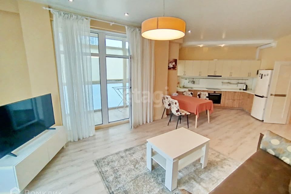 Сдаётся 2-комнатная квартира, 63 м²