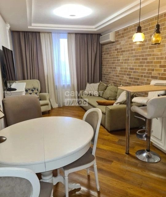 Продаётся 1-комнатная квартира, 50 м²