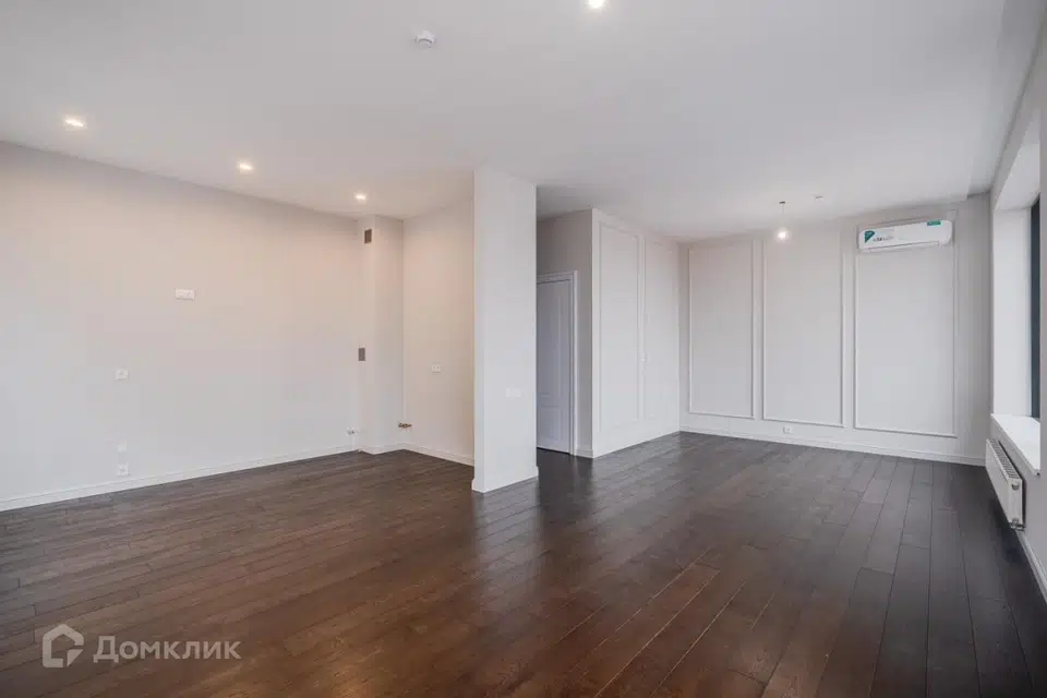 Продаётся 4-комнатная квартира, 130.4 м²
