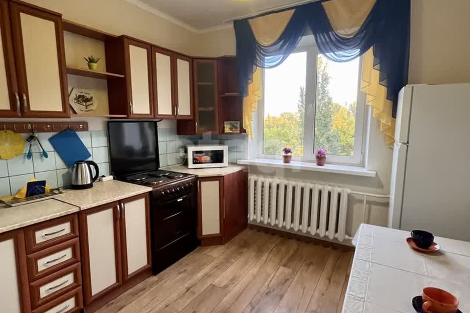 Сдаётся 2-комнатная квартира, 56 м²