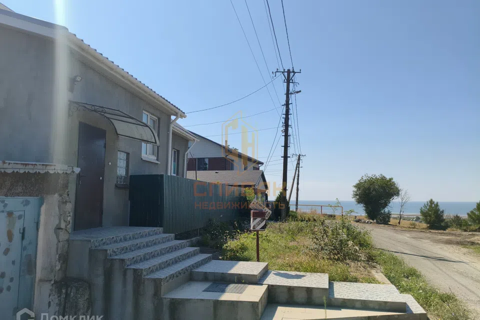 Продаётся 2-этажный дом, 146.9 м²