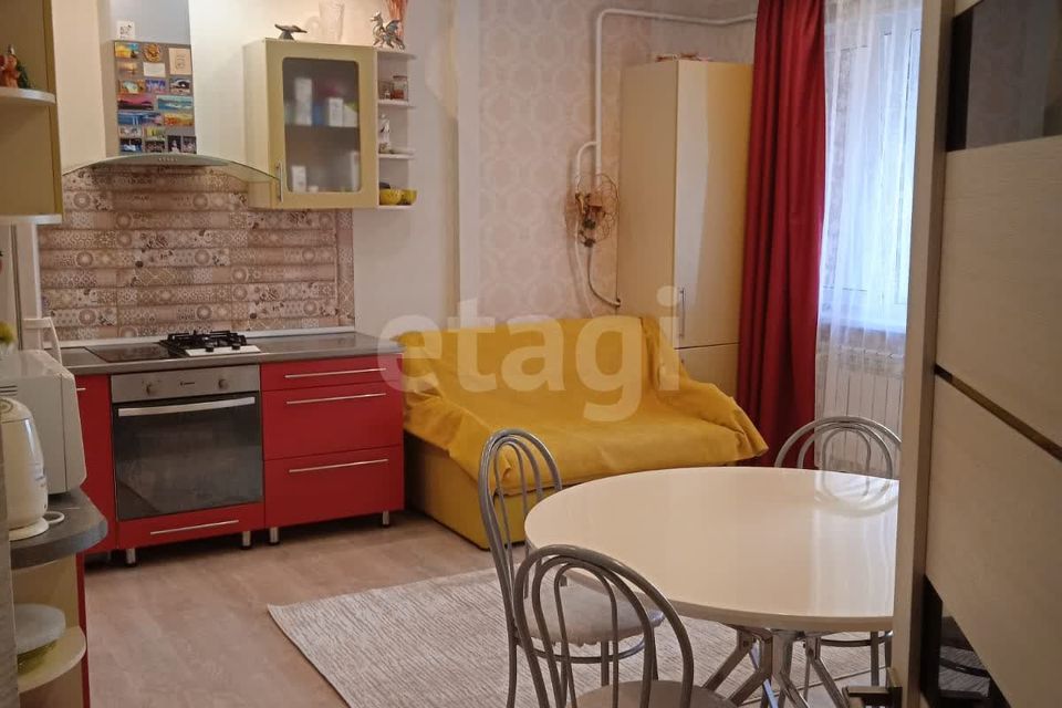 Продаётся 2-комнатная квартира, 64.7 м²