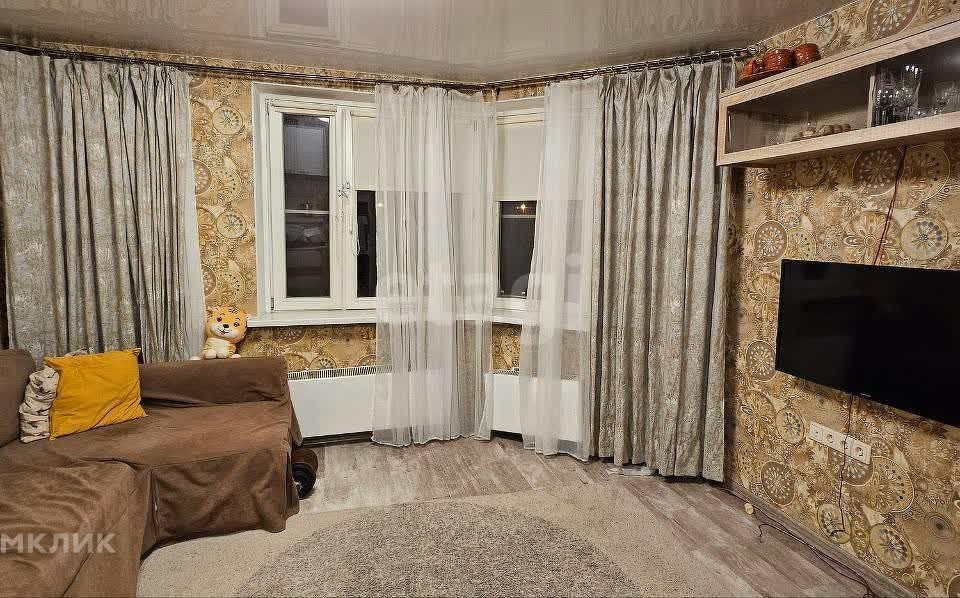 Продаётся 2-комнатная квартира, 60.5 м²