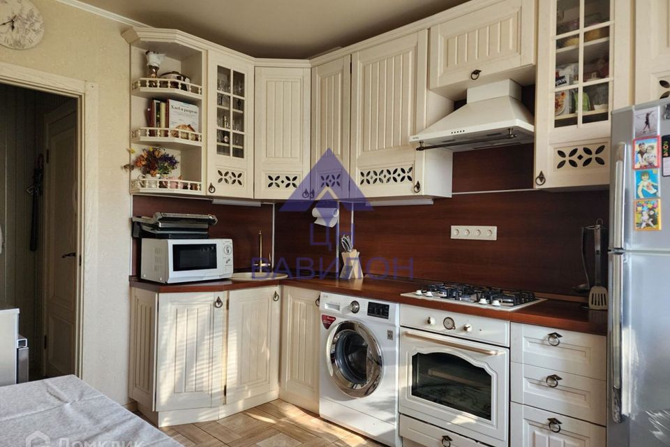 Продаётся 4-комнатная квартира, 69.8 м²