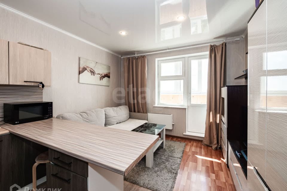Продаётся 1-комнатная квартира, 42.6 м²