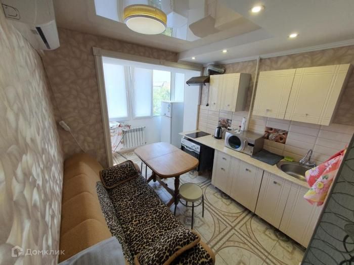 Продаётся 4-комнатная квартира, 74 м²