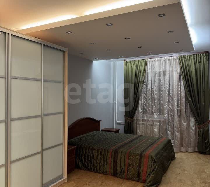 Сдаётся 2-комнатная квартира, 75 м²