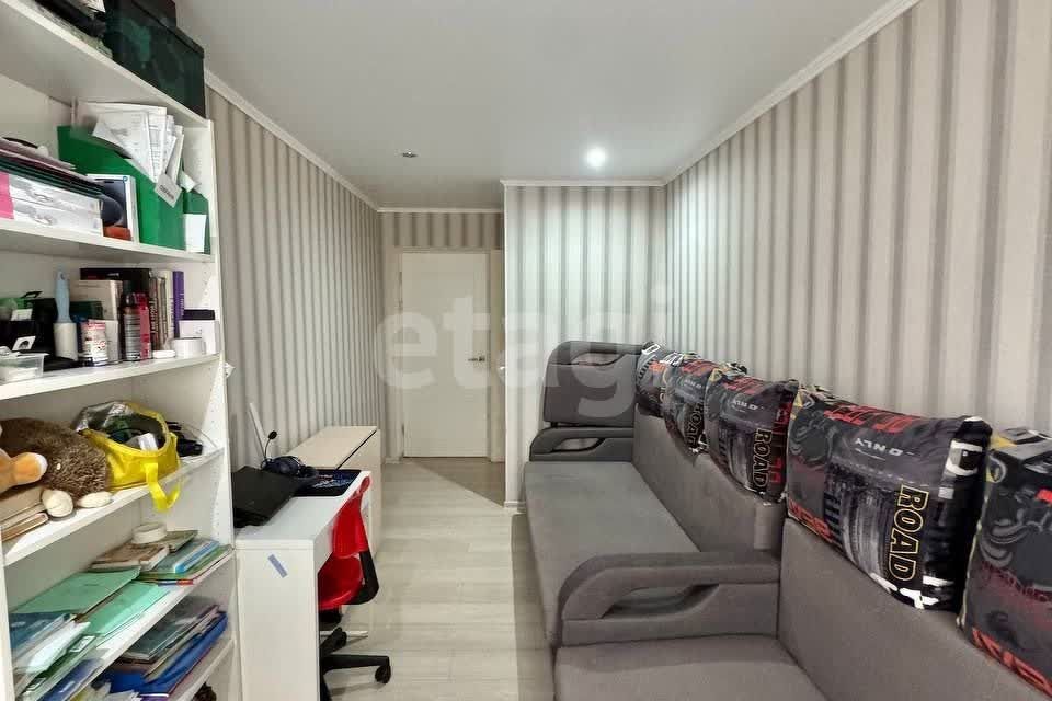Продаётся 3-комнатная квартира, 53.8 м²