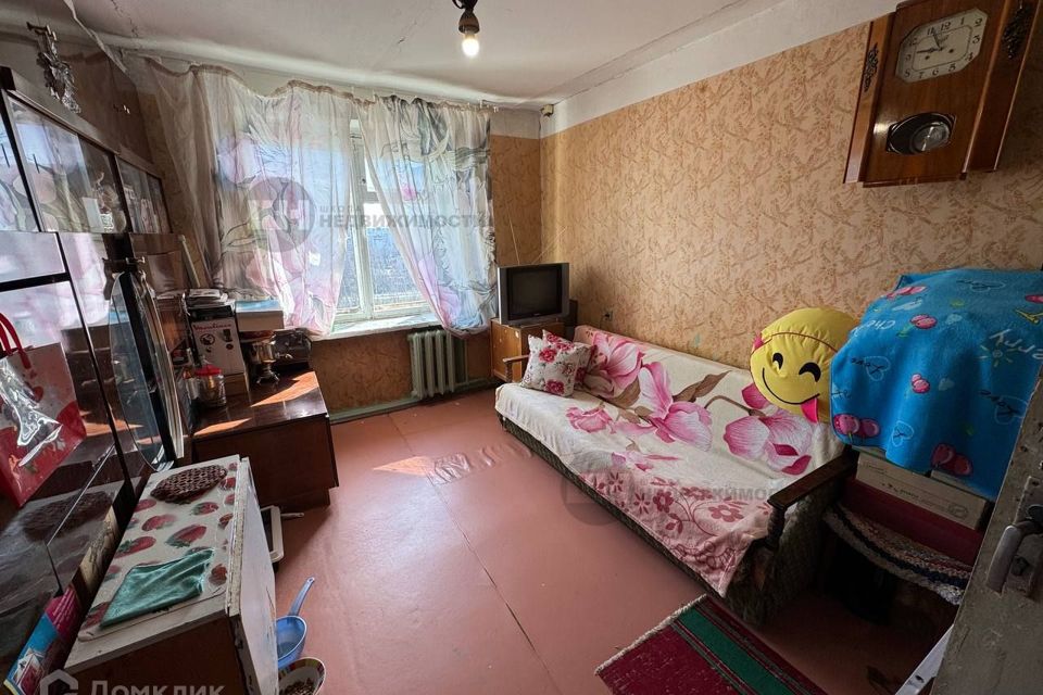 Продаётся комната в 1-комн. квартире, 12.1 м²