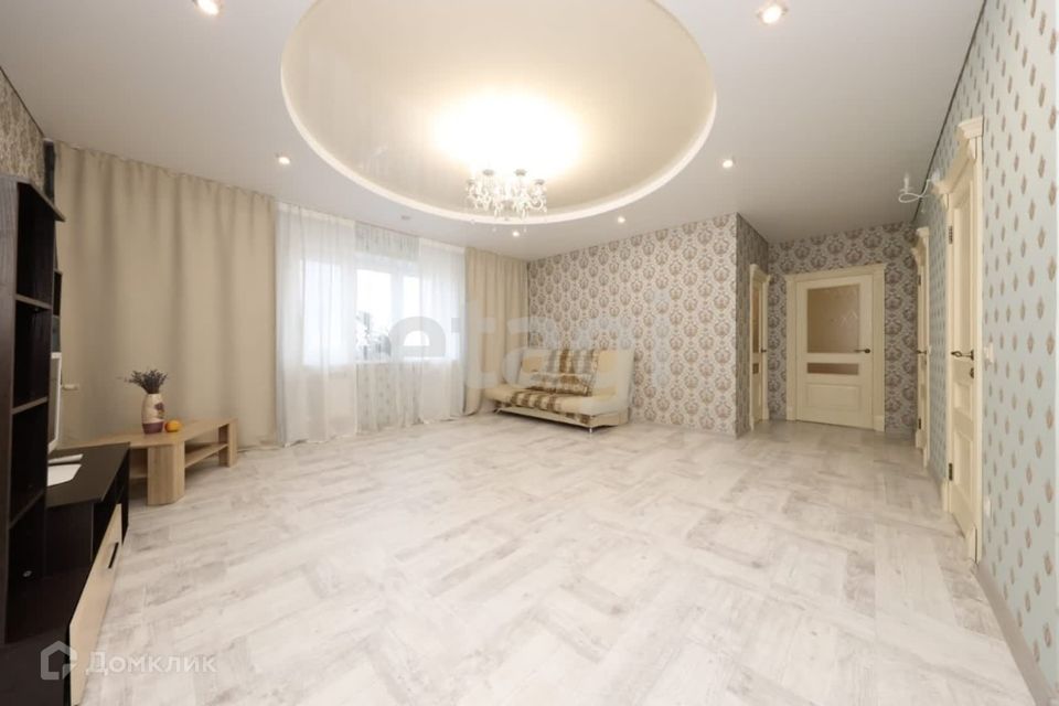 Продаётся 3-комнатная квартира, 100 м²