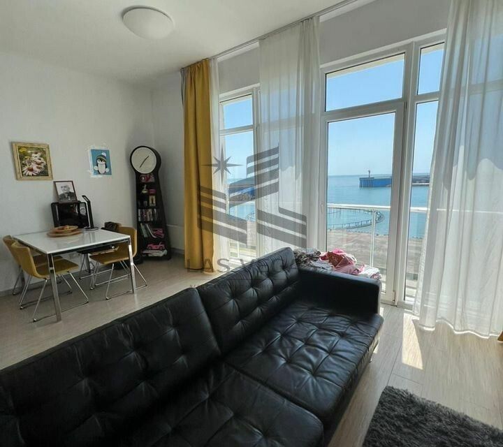 Сдаётся 2-комнатная квартира, 79 м²