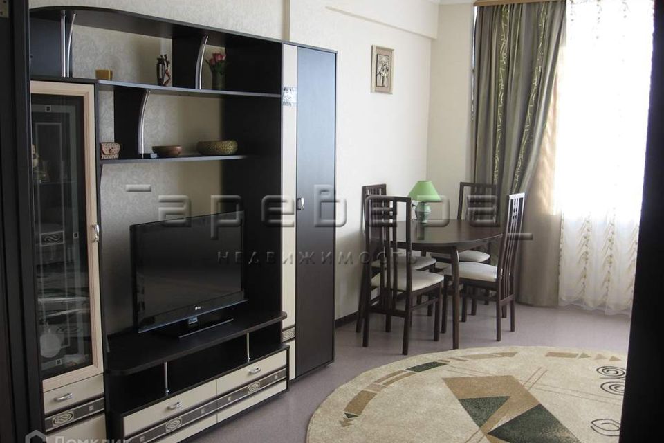 Сдаётся 2-комнатная квартира, 71 м²