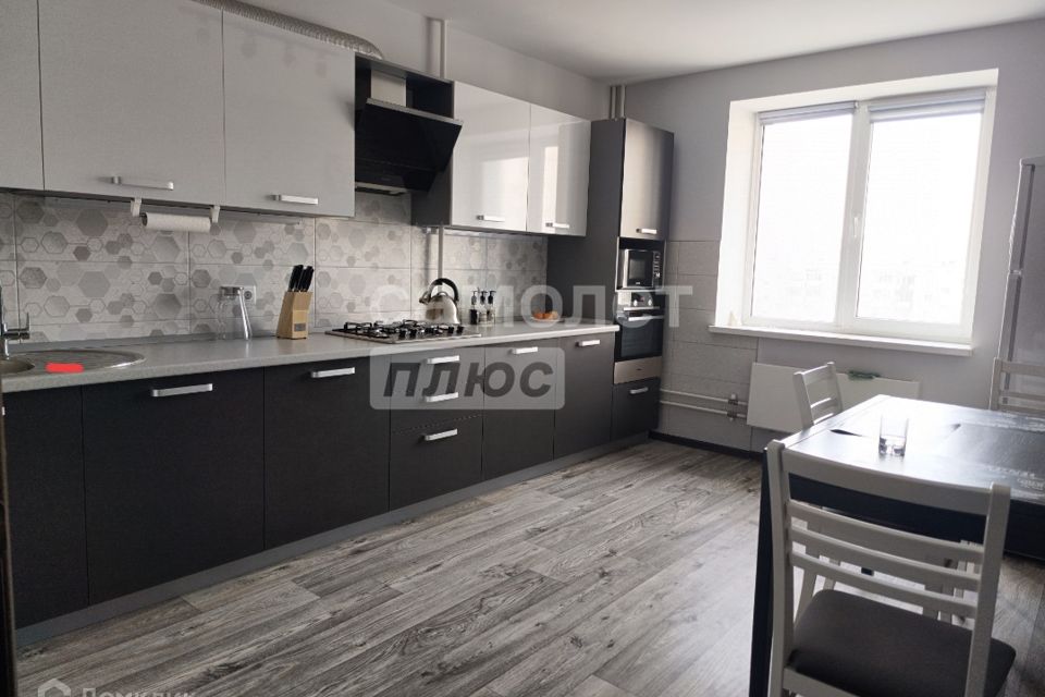 Продаётся 2-комнатная квартира, 70.3 м²