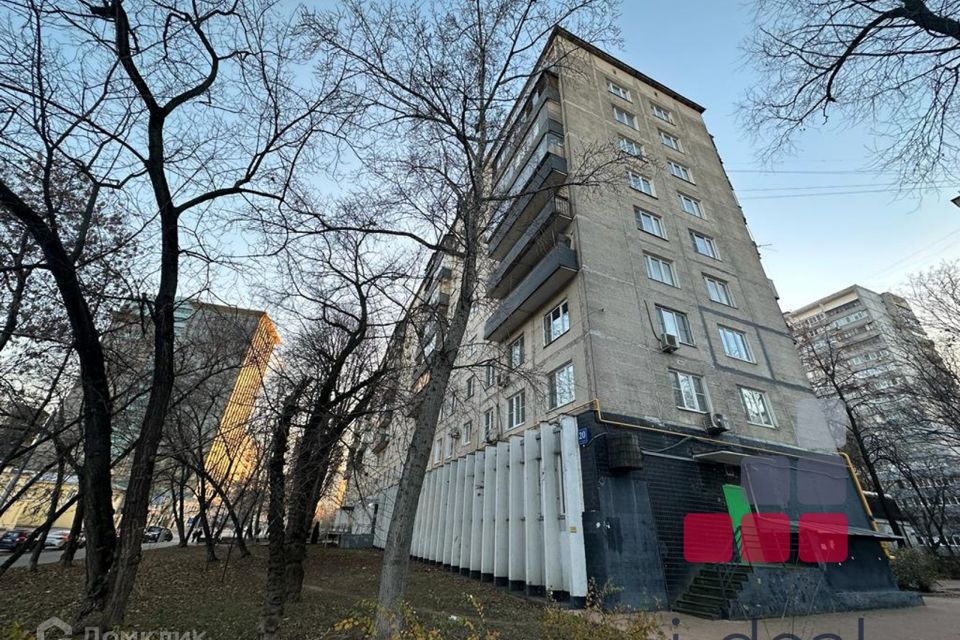 Продаётся 3-комнатная квартира, 50.6 м²